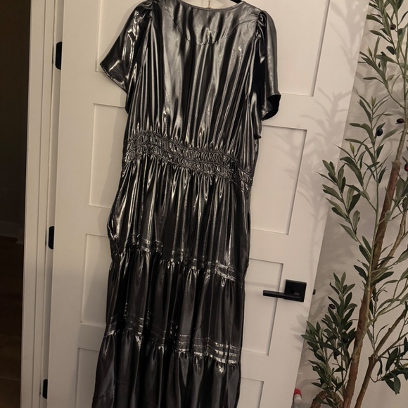 The Somerset Maxi Dress: Metallic Edition - Silver Foil (2x) - Picture 2 of 4